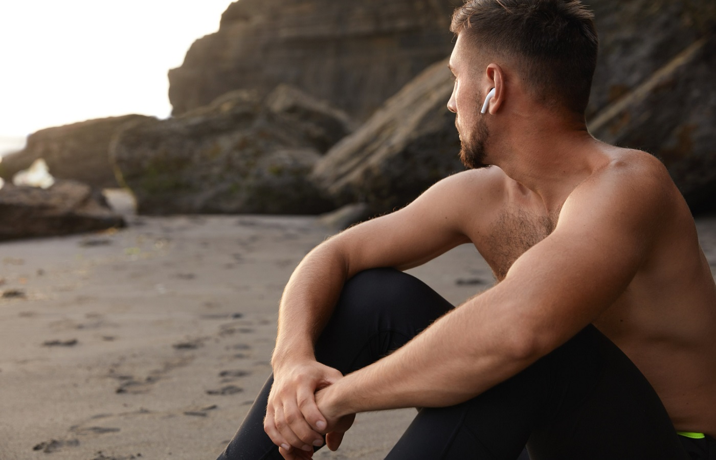 Мужчина на пляже