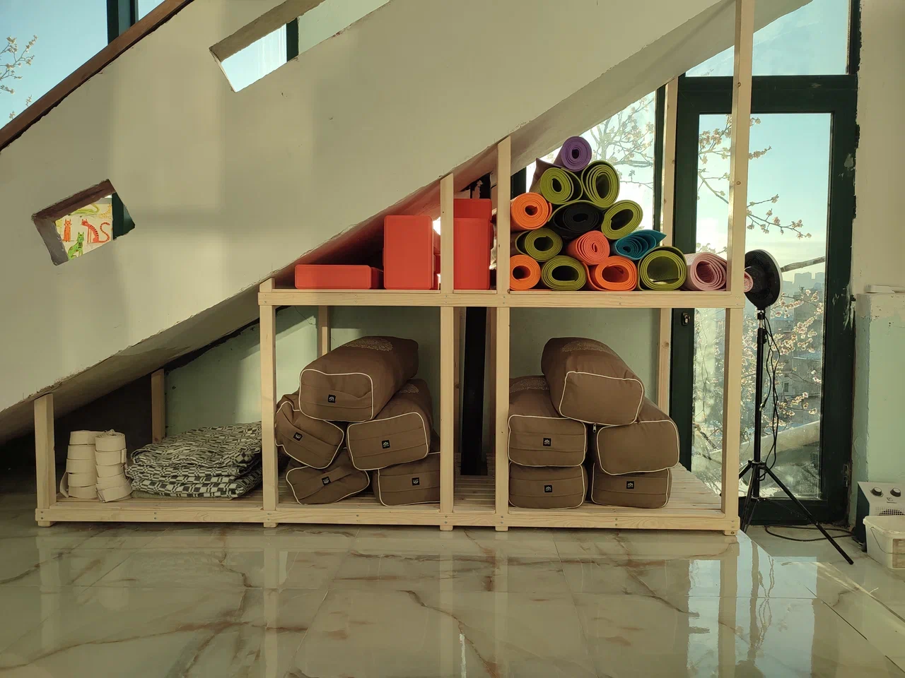 Пропсы в зале йоги