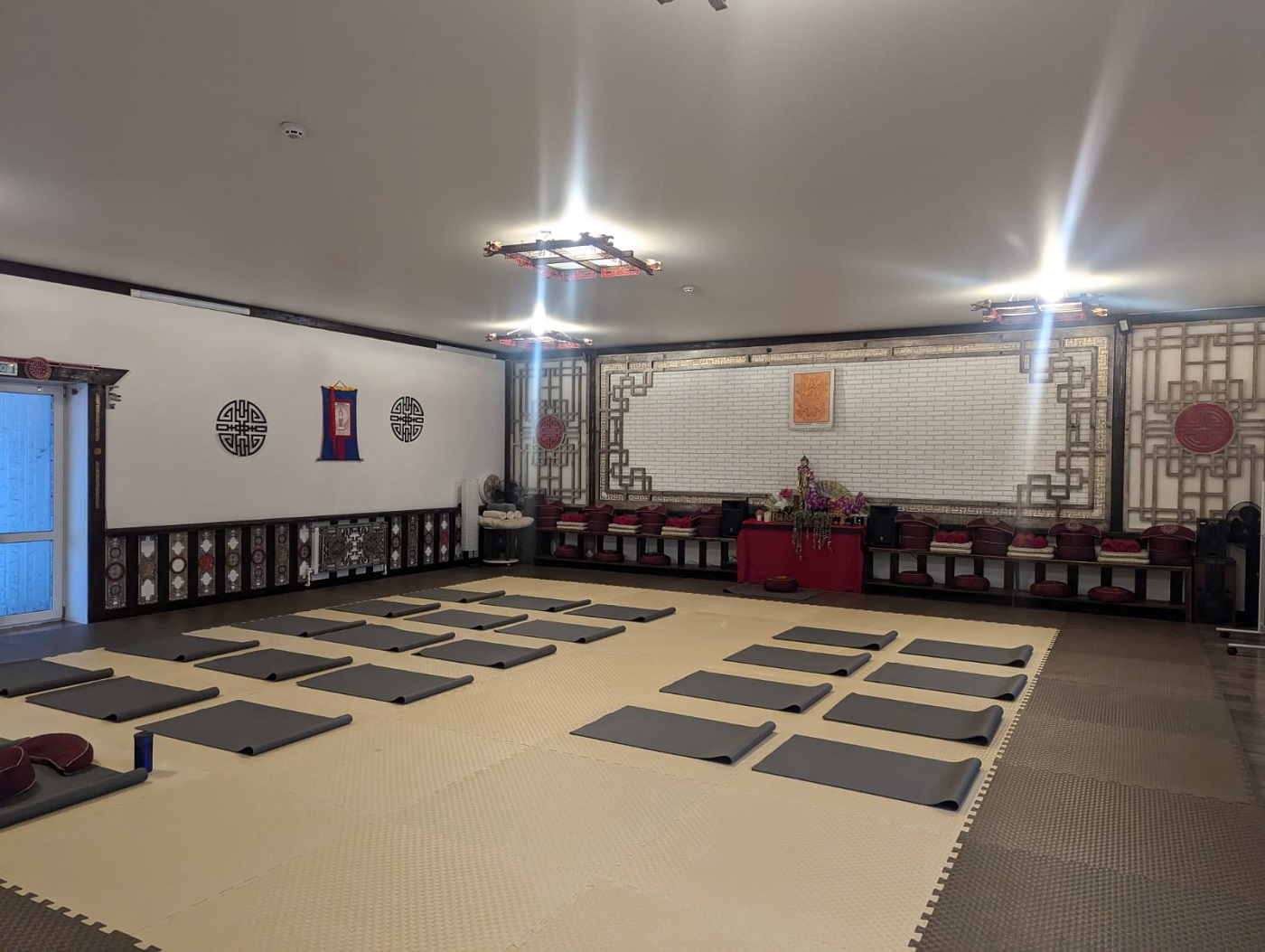 Зал для йоги