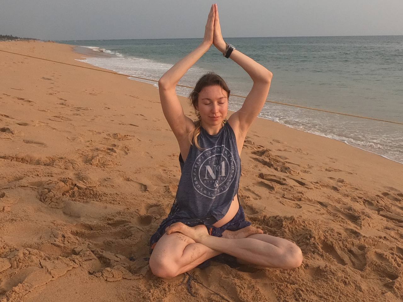 Лотос на пляже