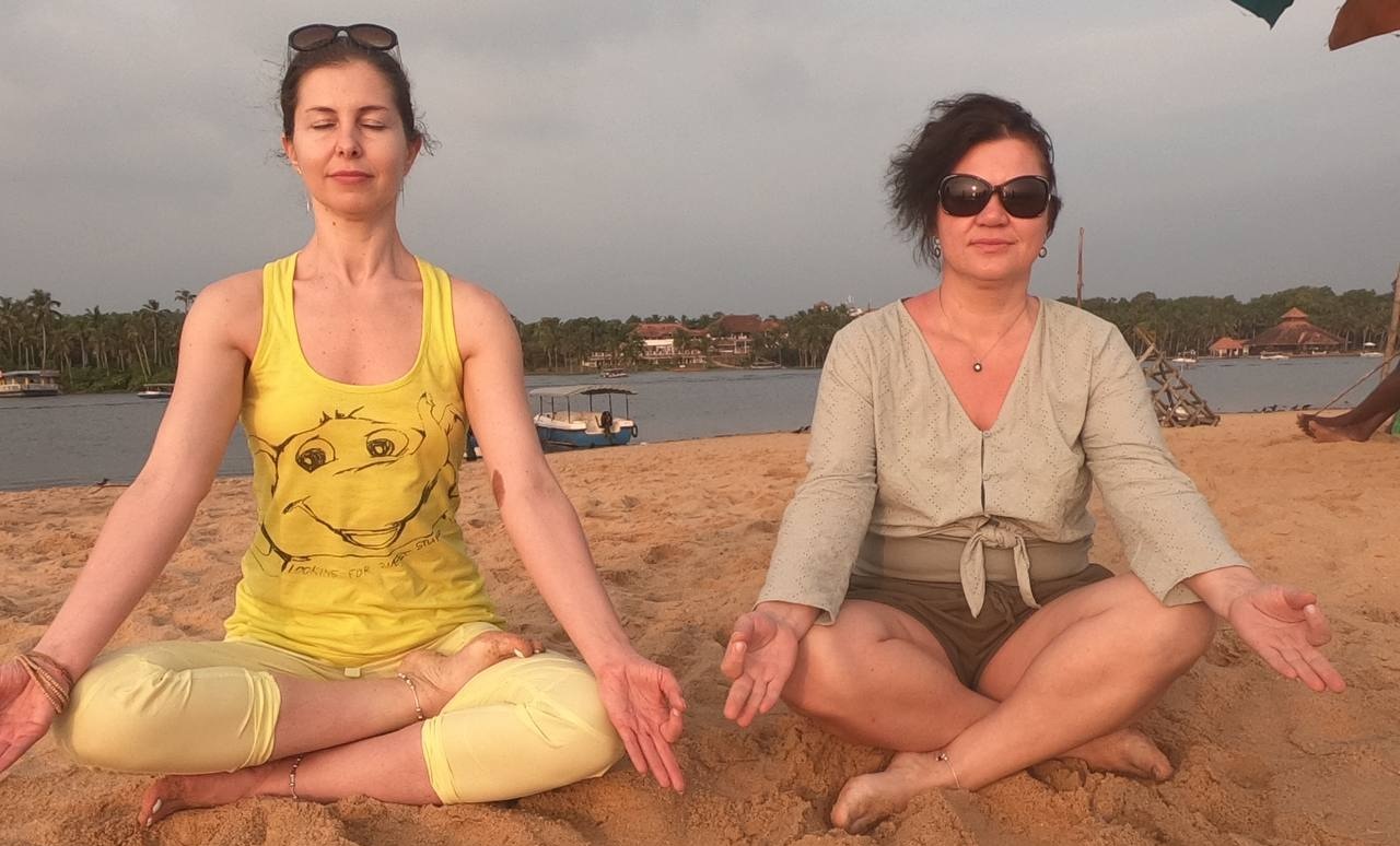 Йога на пляже