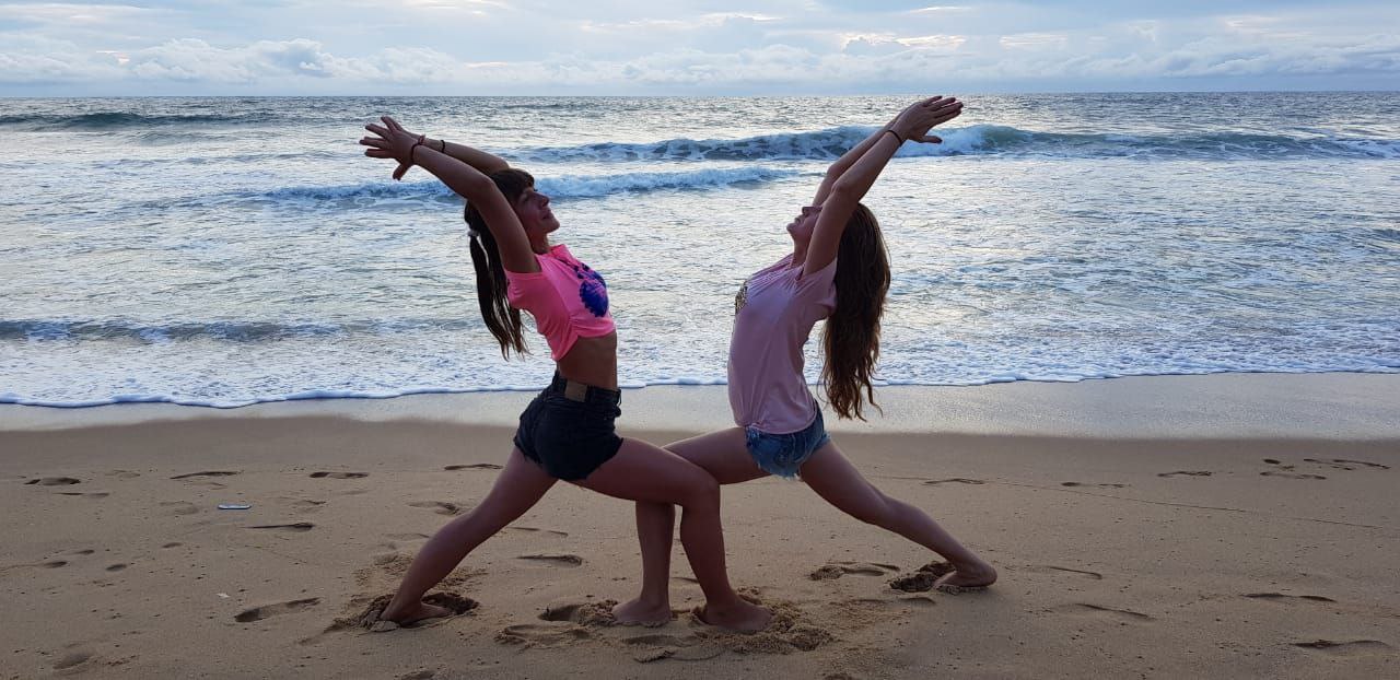 Йога на пляже