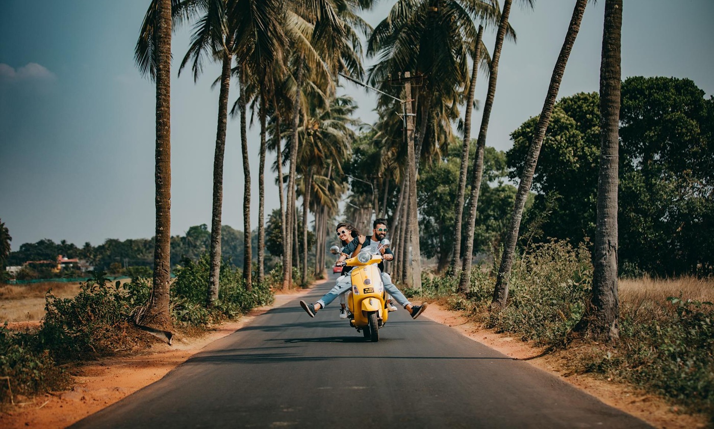 На скутере по дороге