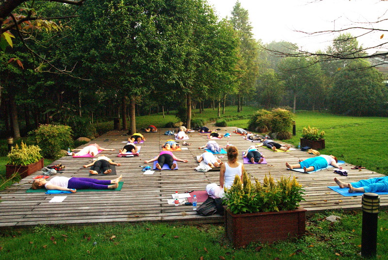 Йога на природе
