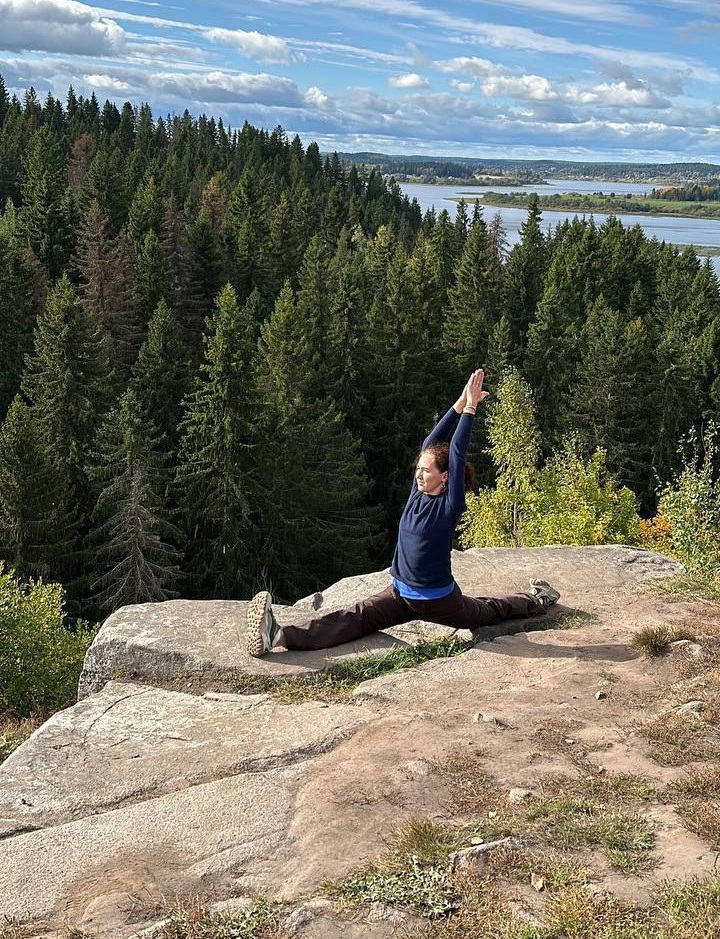 Хануманасана