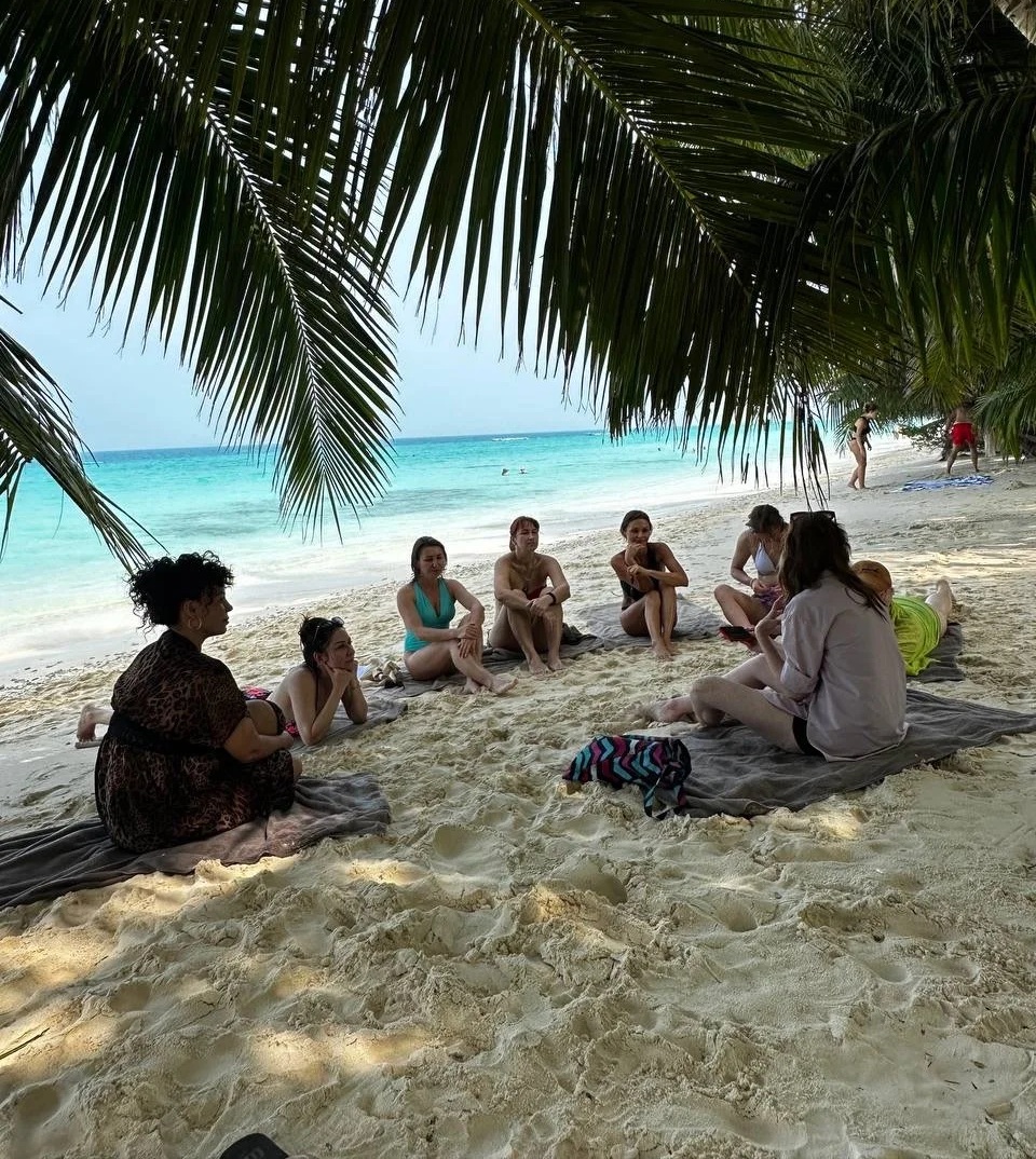 На берегу моря