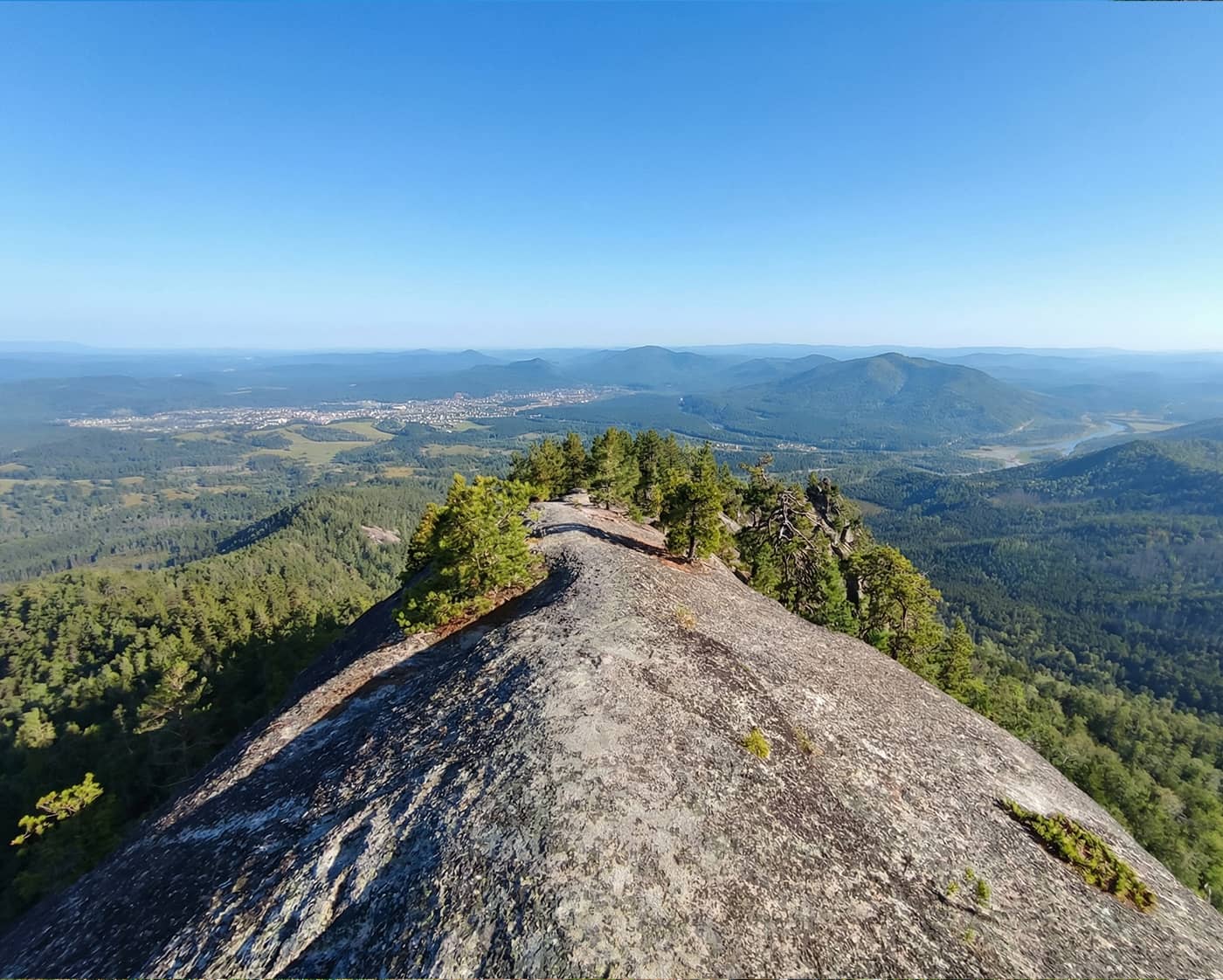 Вид на Алтай