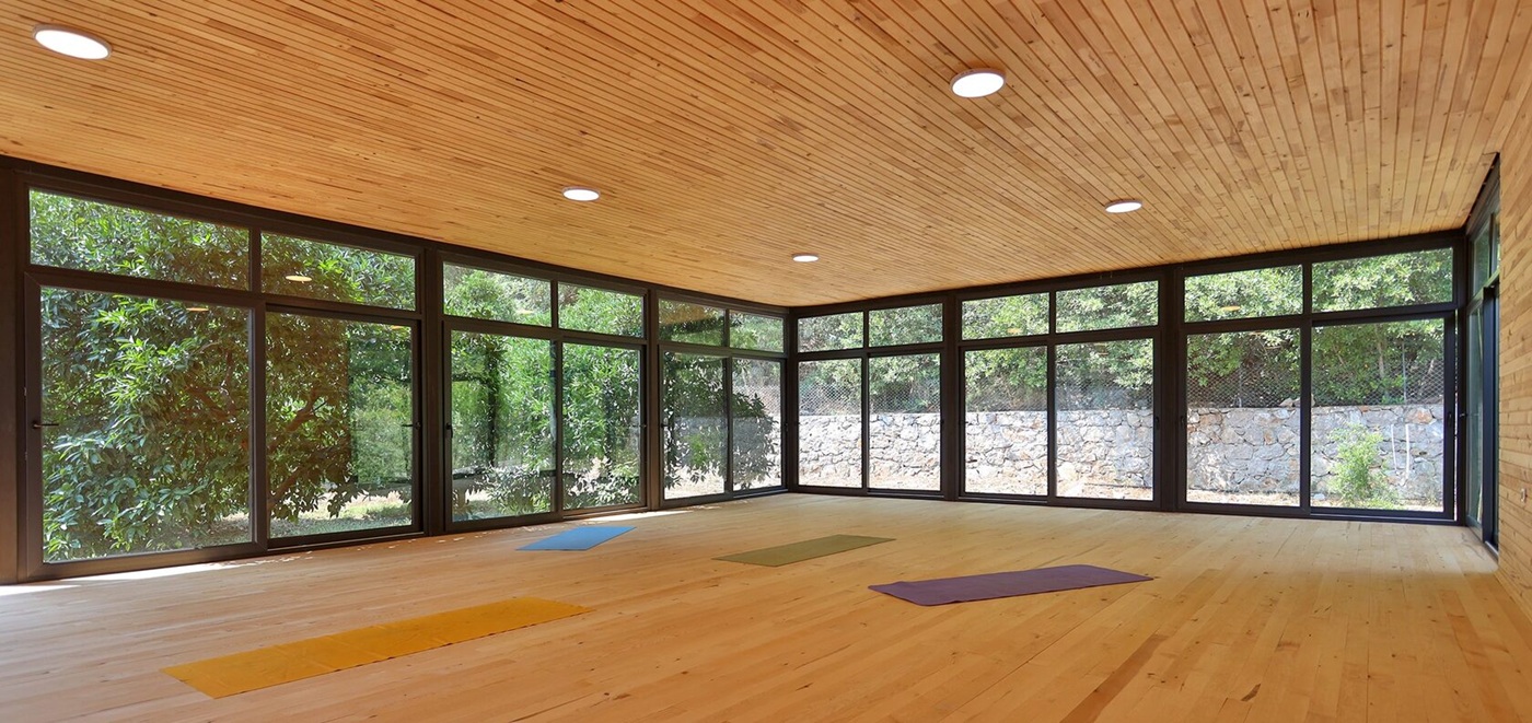 Зал для йоги