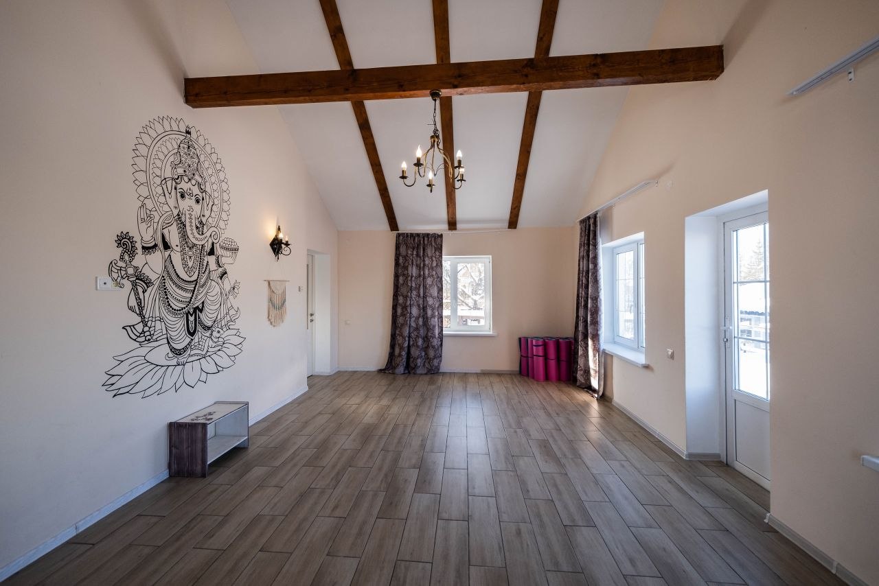 Зал для йоги