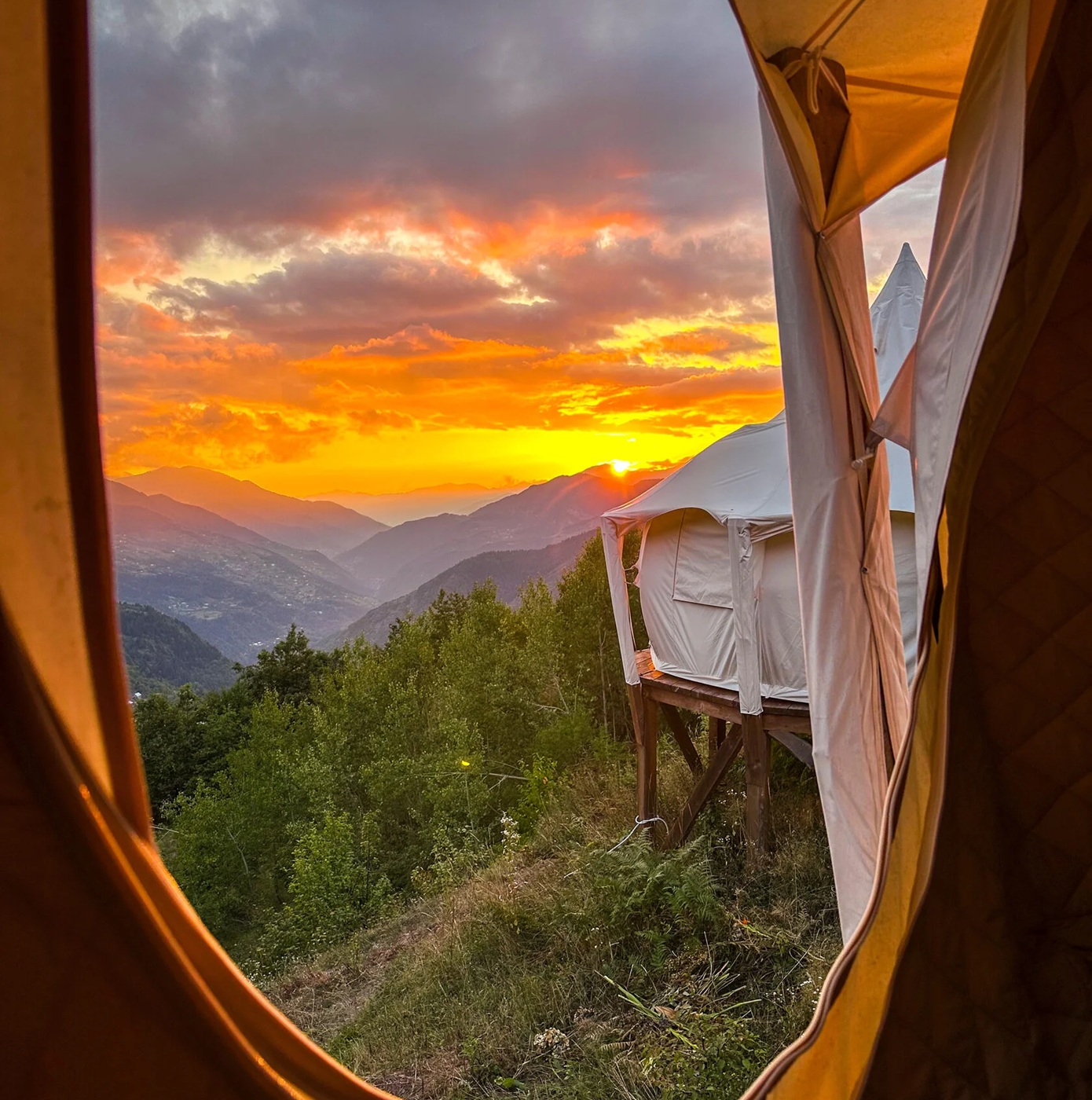 Вид из палатки Аджария
