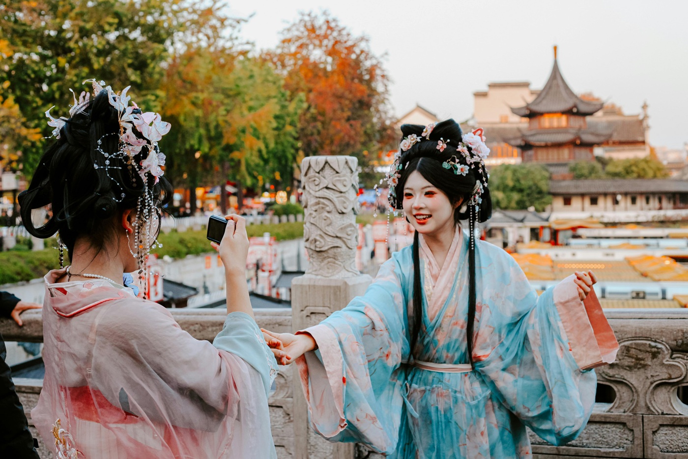 Традиционные китайские костюмы