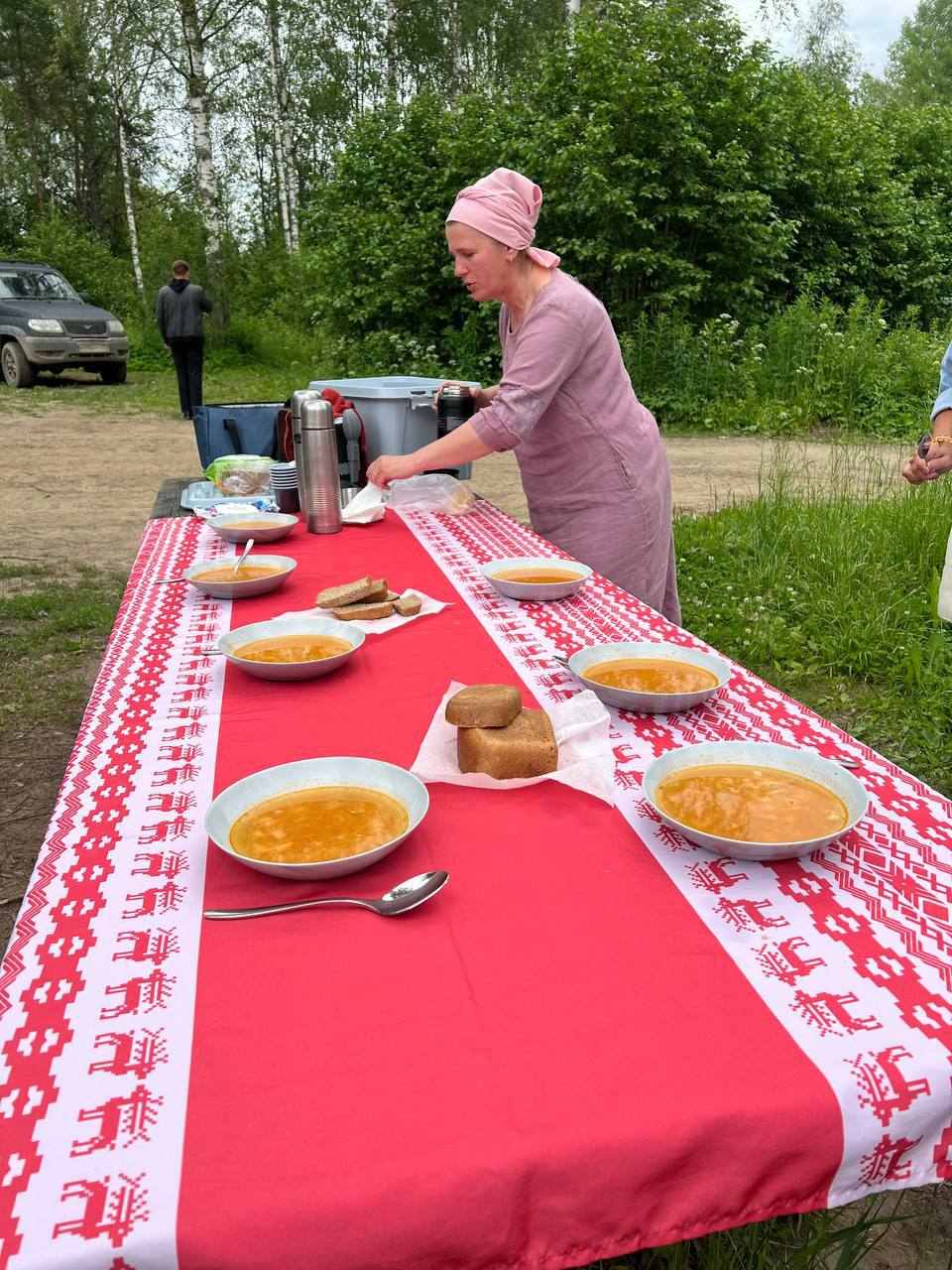 Раскладываем еду
