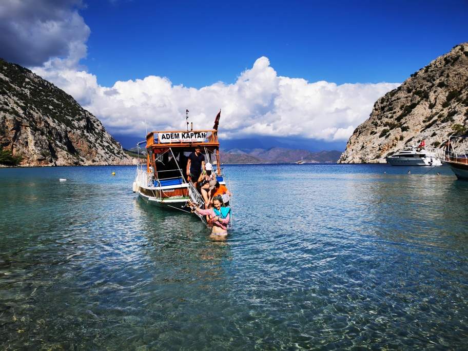 Море